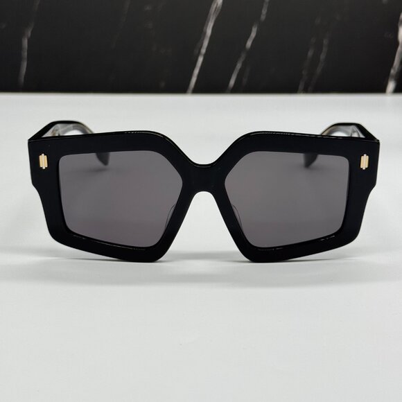 NEW FENDI FE40162F 01A BLACK SUNGLASSES WOMEN FENDI - Picture 3 of 10